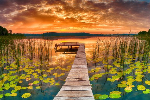 Lac au crépuscule