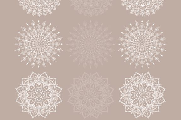 Mandalas blanc et taupe