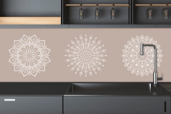 Mandalas blanc et taupe